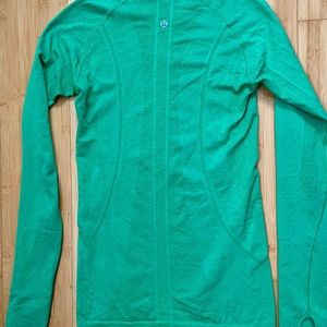 Lululemon swiftly tech long sleeve top size 4